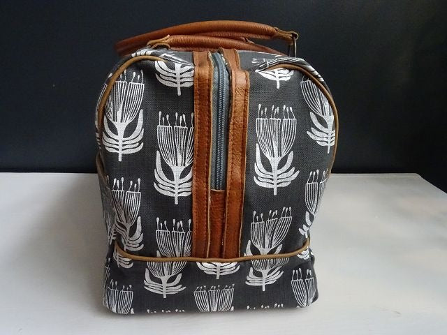 Mongoose Weekend Bag "Pincushion Cream/Charcoal" handcrafted