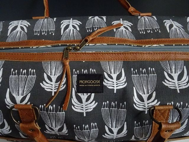 Mongoose Weekend Bag "Pincushion Cream/Charcoal" handcrafted