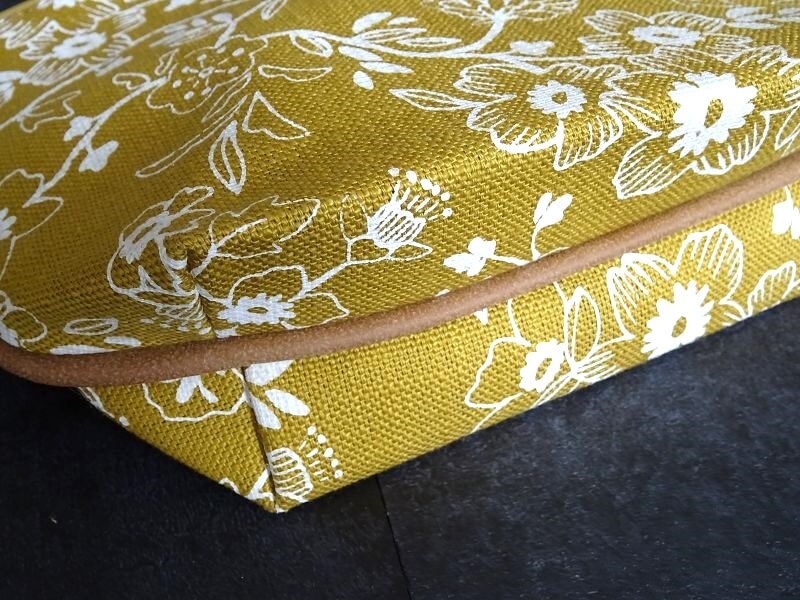 Mongoose Make Up Bag "Wildflower Cream/Mustard" Kosmetiktasche