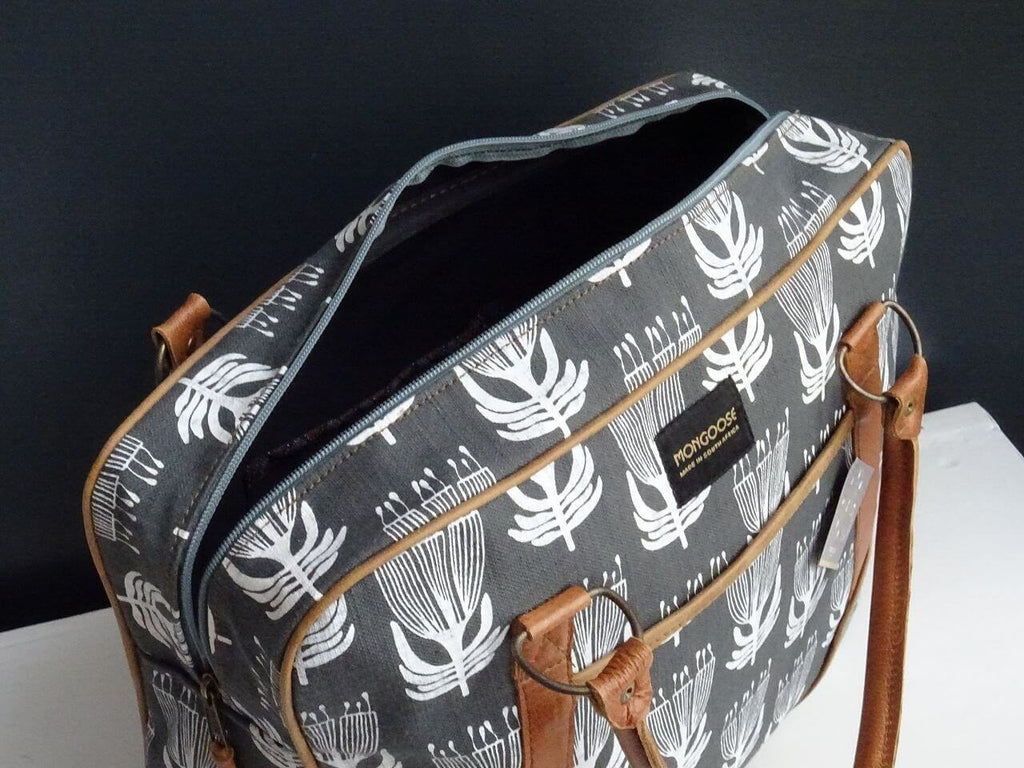 Mongoose Day Bag "Pincushion Cream/Charcoal"