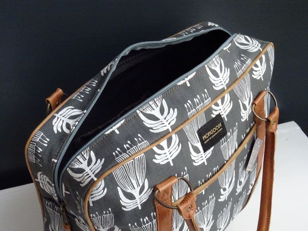 Mongoose Day Bag "Pincushion Cream/Charcoal"