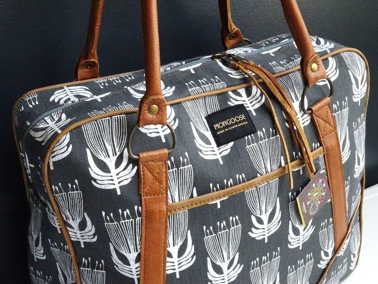 Mongoose Day Bag "Pincushion Cream/Charcoal"
