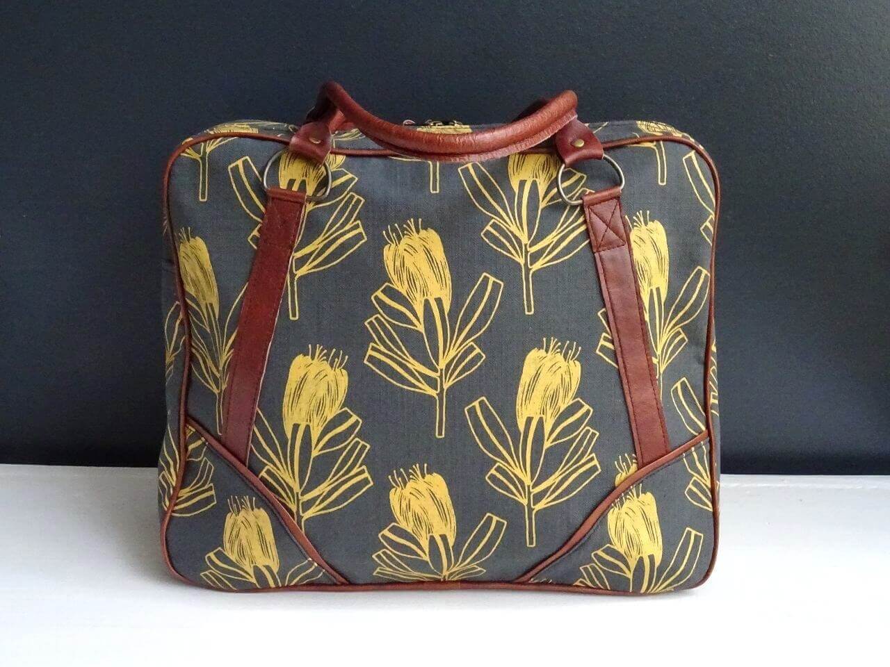 Mongoose Day Bag "Sugarbush Mustard/Charcoal"