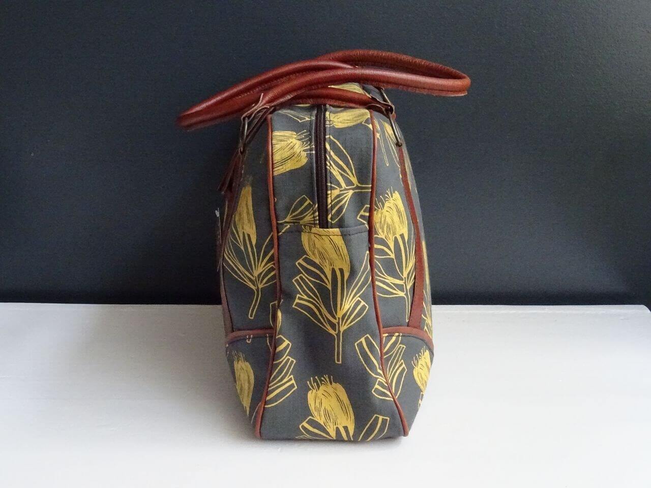 Mongoose Day Bag "Sugarbush Mustard/Charcoal"