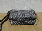 Mongoose Pouch Bag Umhängetasche "Mudcloth Cream/Charcoal"