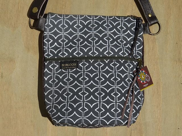 Mongoose Pouch Bag Umhängetasche "Mudcloth Cream/Charcoal"