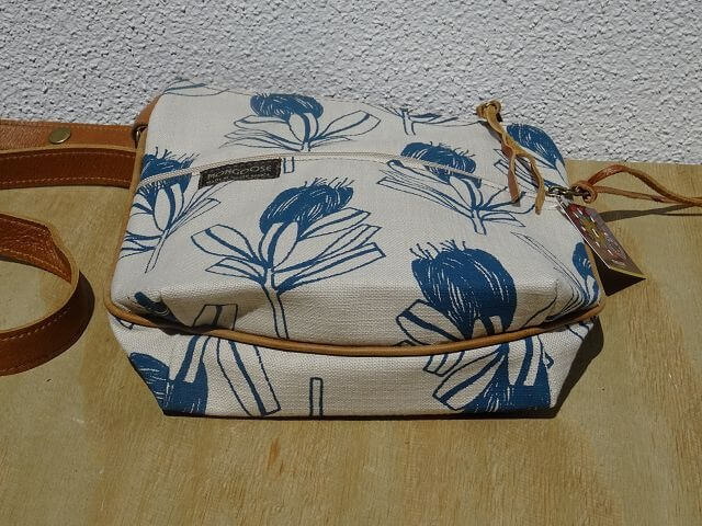 Mongoose Pouch Bag Umhängetasche "Sugarbush Teal/Natural"