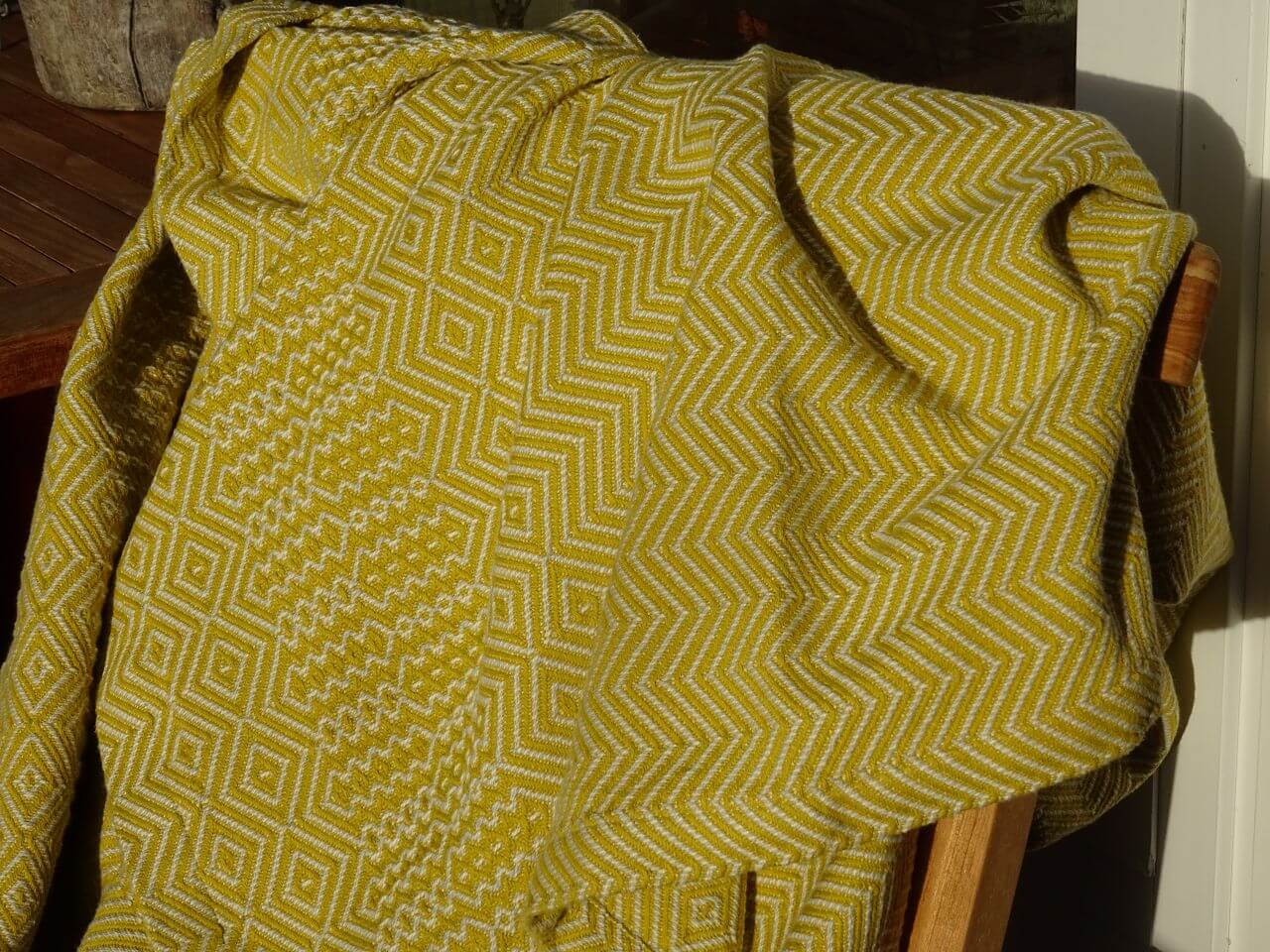 Mungo Bakuba Throw Wohndecke "Turmeric"