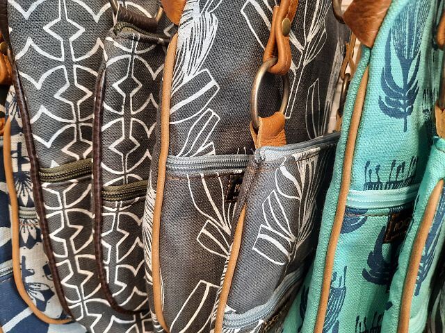 Die Mongoose handcrafted Bags aus handbedruckten Stoffen aus Südafrika