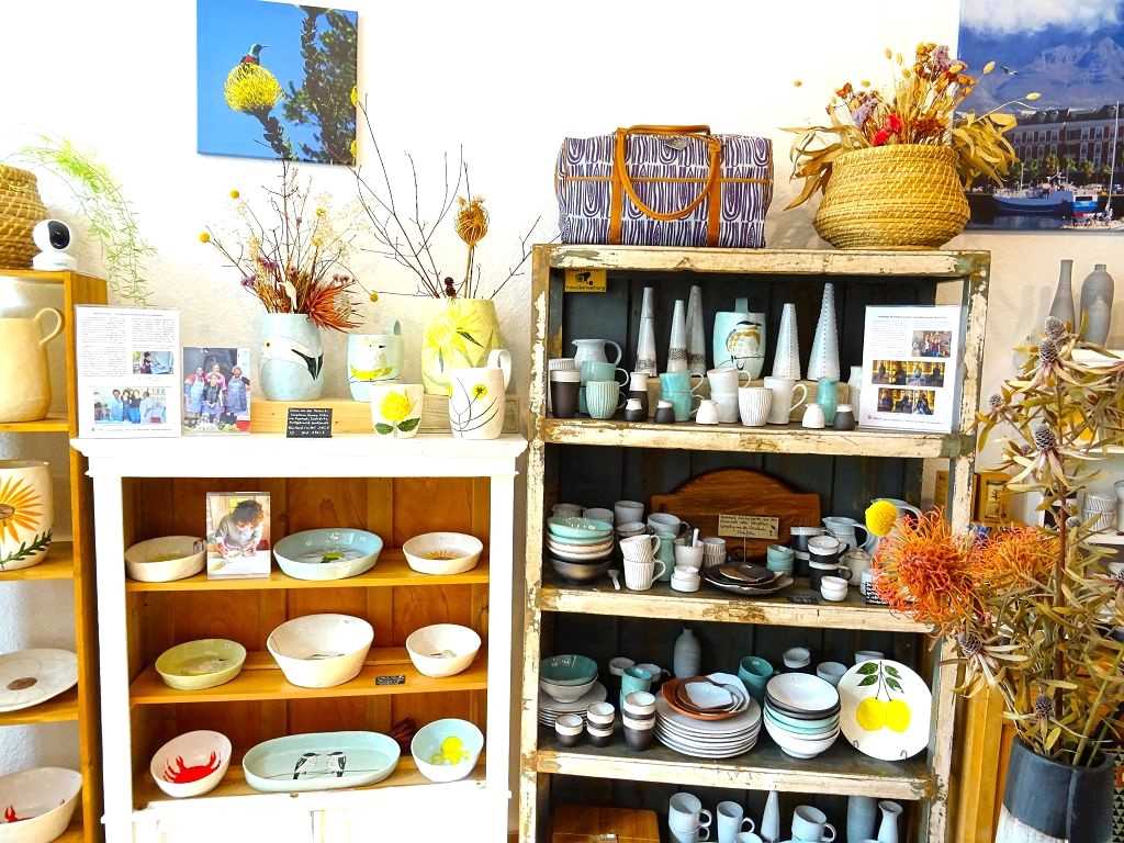 Südafrikanische Produkte im INDLU Design Store Ladengeschäft in Lübeck Hüxstrasse und Onlineshop Deutschland 