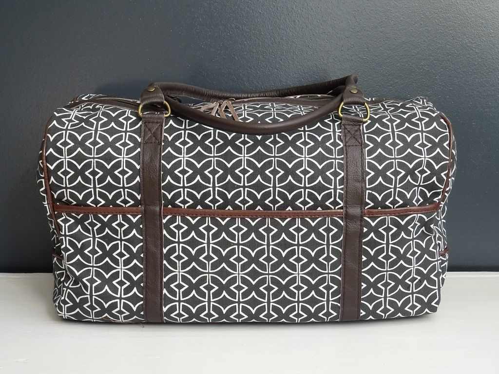 Mongoose handcrafted Weekend Bag "Mudcloth Cream/Charcoal"