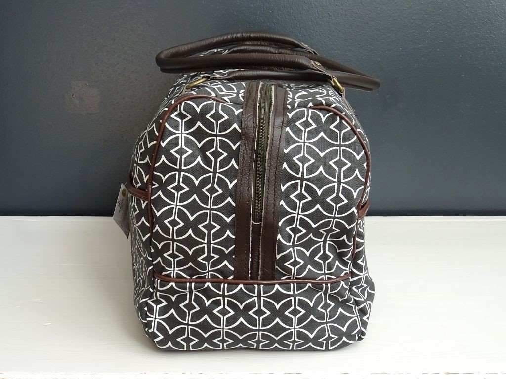 Mongoose handcrafted Weekend Bag "Mudcloth Cream/Charcoal"