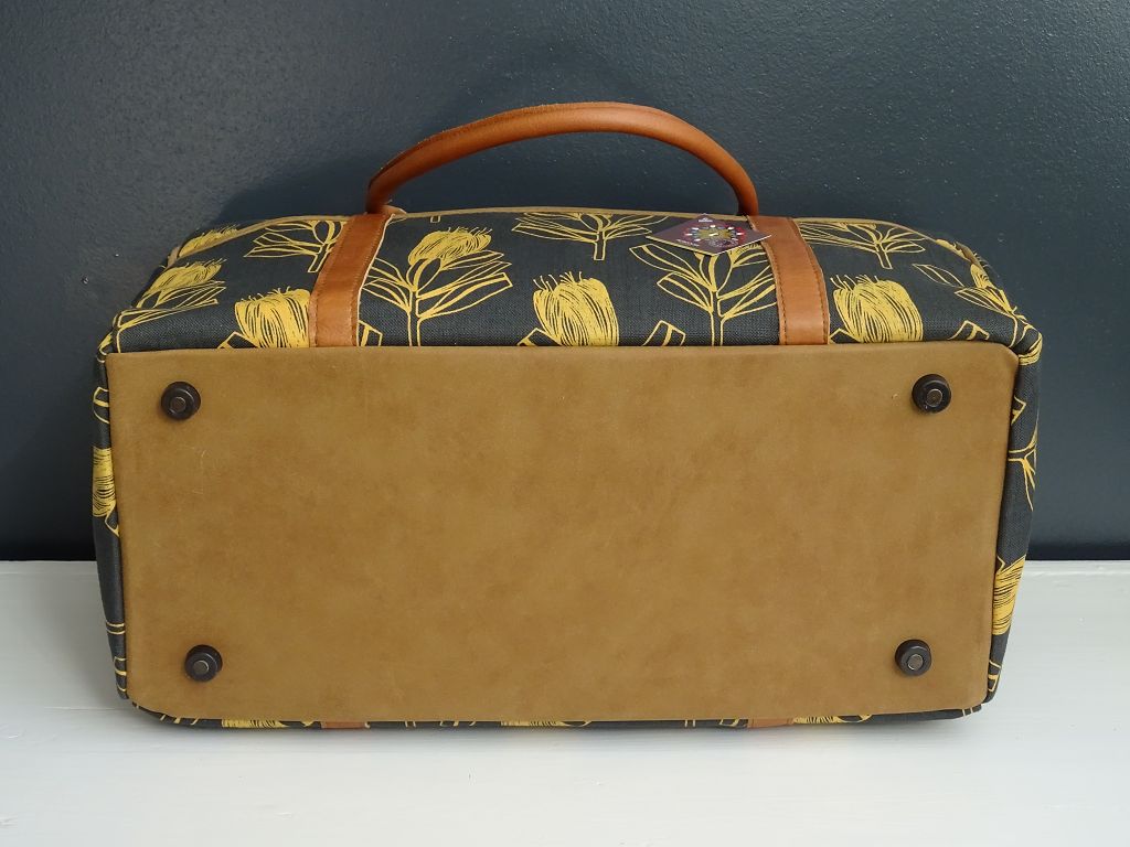 Mongoose Weekend Bag "Sugarbush Mustard/Charcoal" handgefertigt