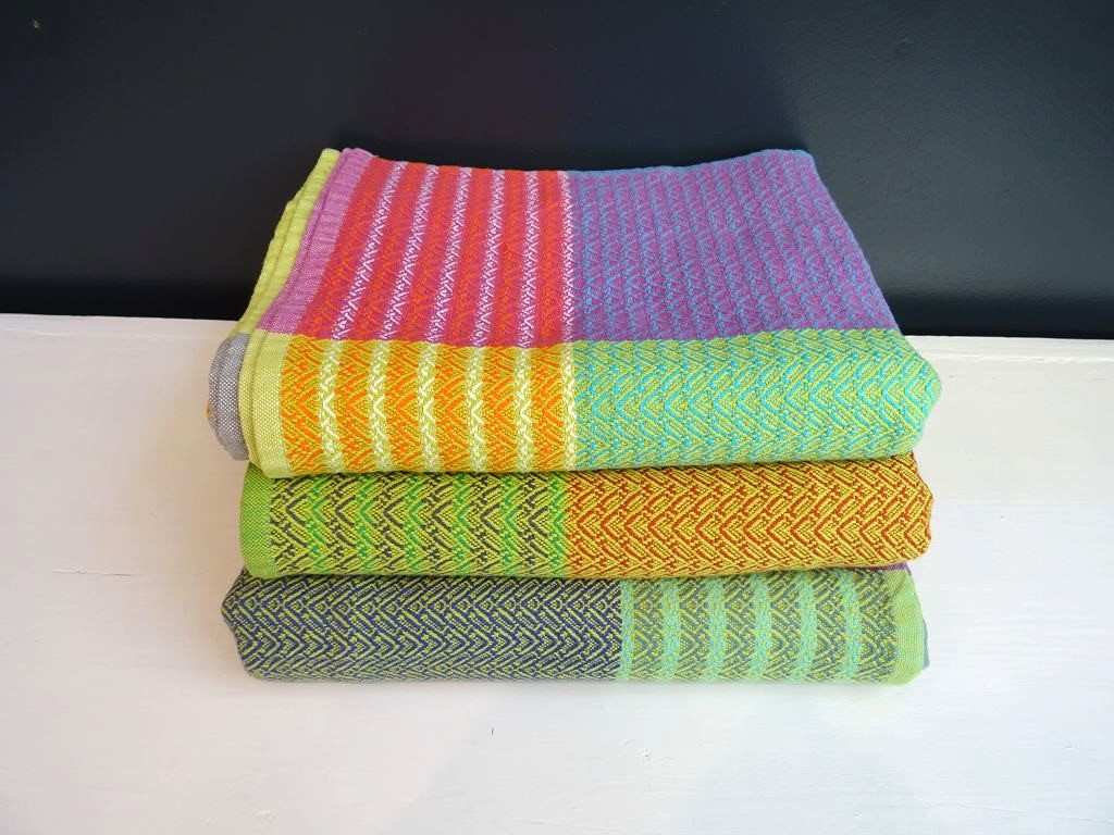 Mungo Folly Beach Towels bunte farbenfrohe Strandtücher und Badetücher aus Südafrika gewebt in Plettenberg Bay