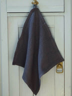 MUNGO Interlace Washcloth Slate ein kleiner Waschlappen mit Aufhänger in Dunkelgrau gewebt aus Baumwolle in Südafrika