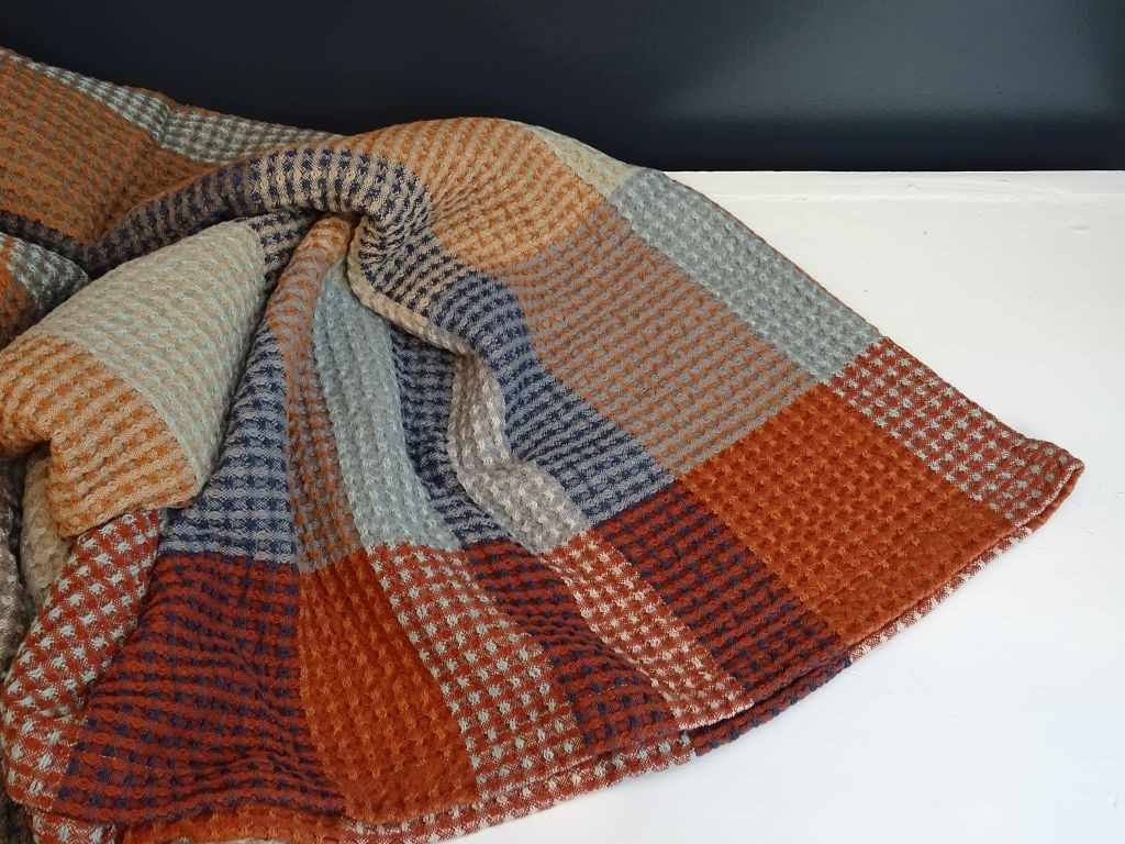Mungo Vrou Vrou Blanket Decke "Cedarwood"