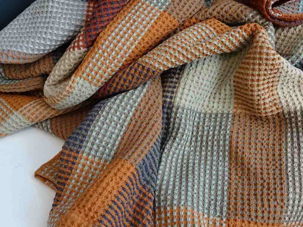 Mungo Vrou Vrou Blanket Decke "Cedarwood"